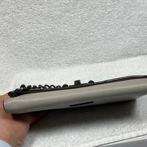 NWOT - Rebecca Minkoff Wallet/Clutch on chain - Picture 11 of 16